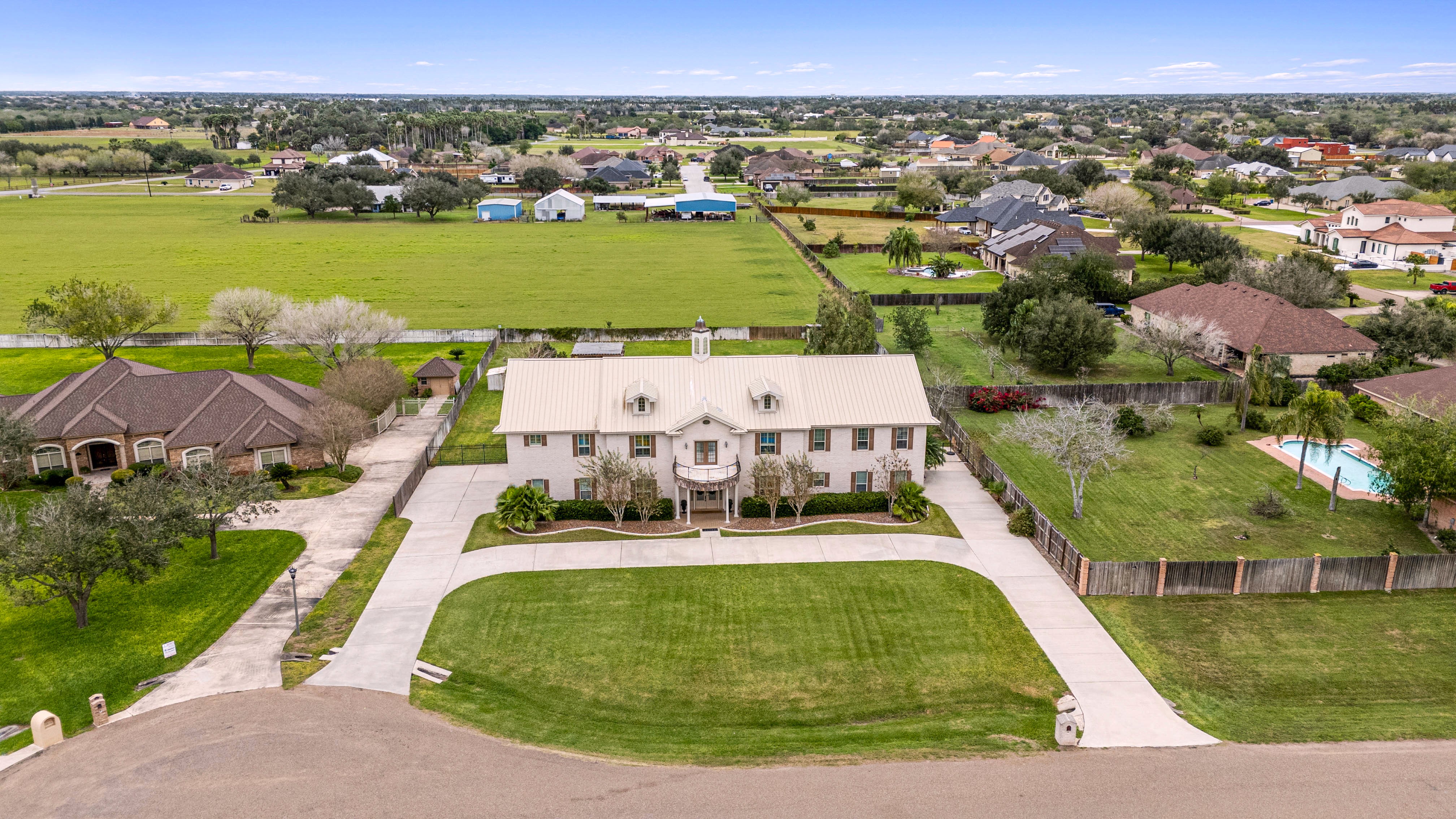 14847 Valencia Circle South, Harlingen, Texas, 78552, United States, 5 Bedrooms Bedrooms, ,7 BathroomsBathrooms,Residential,For Sale,14847 Valencia Circle South,1683740