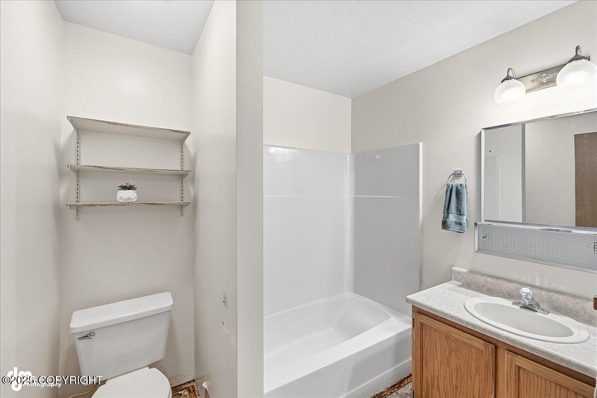 Kenai, Alaska, 99611, United States, 4 Bedrooms Bedrooms, ,3 BathroomsBathrooms,Residential,For Sale,2001523