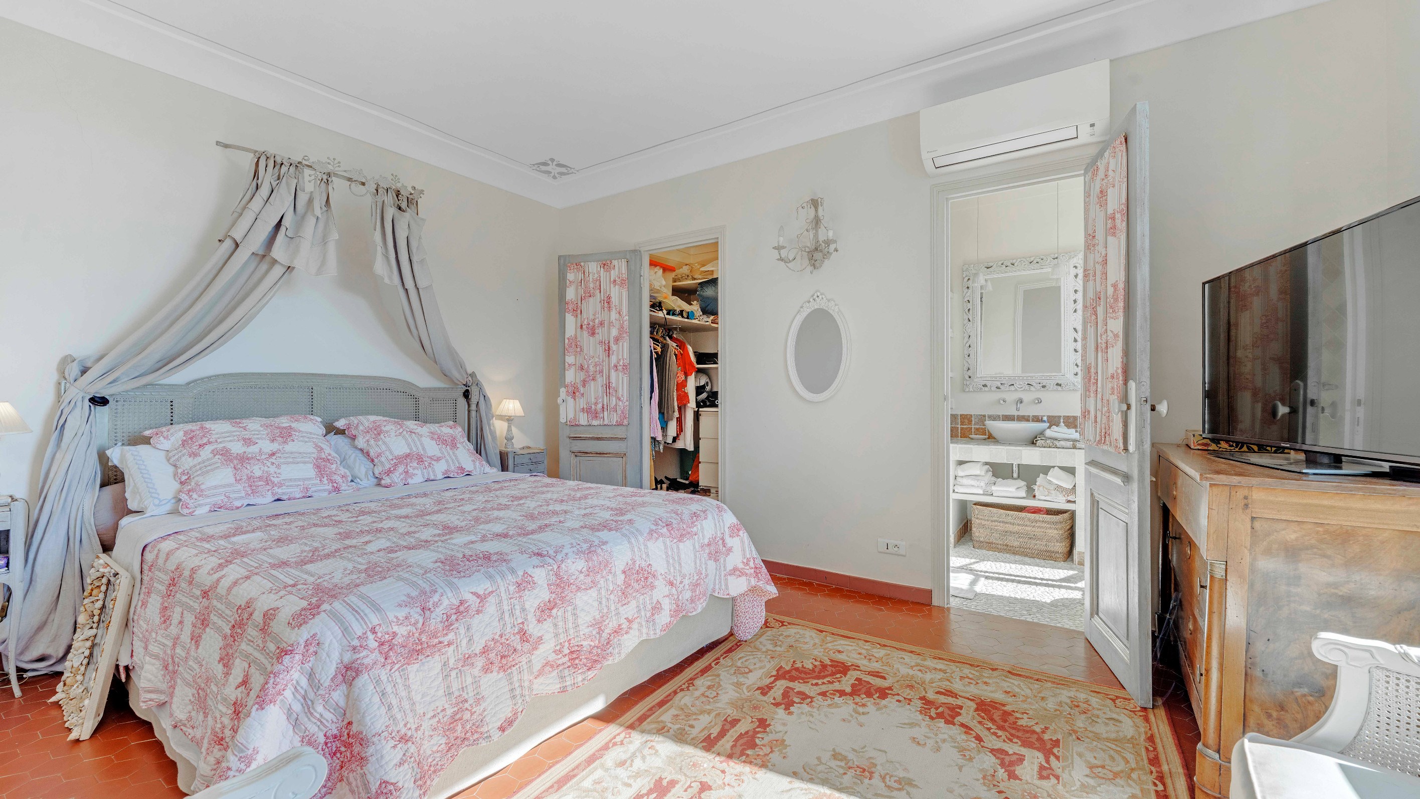  Charming Provençal villa with sea view near Saint-Tropez – French Riviera - 物件實景