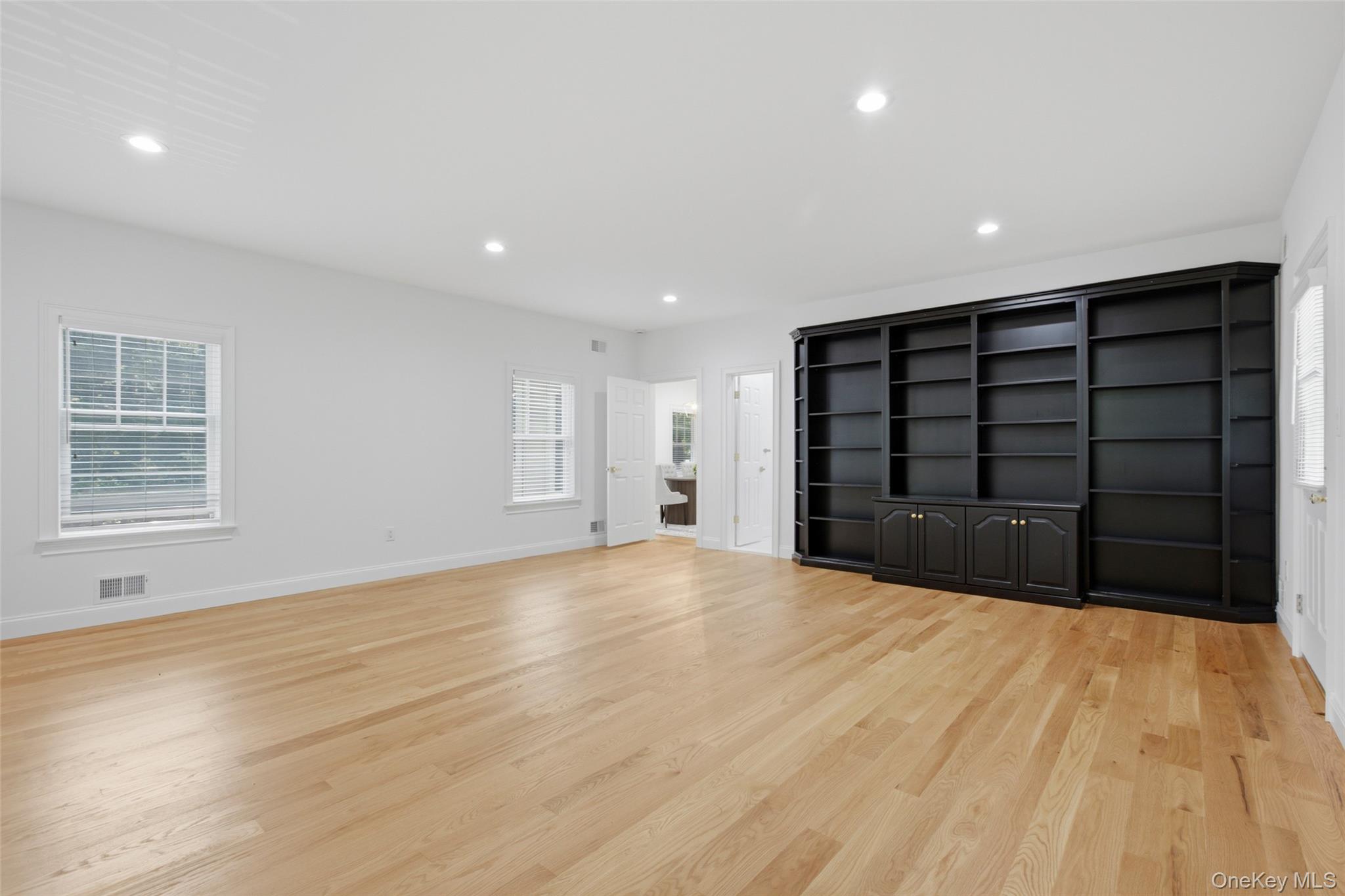  17 Nadworny Lane, Stony Brook, NY, 11790 - 物件實景