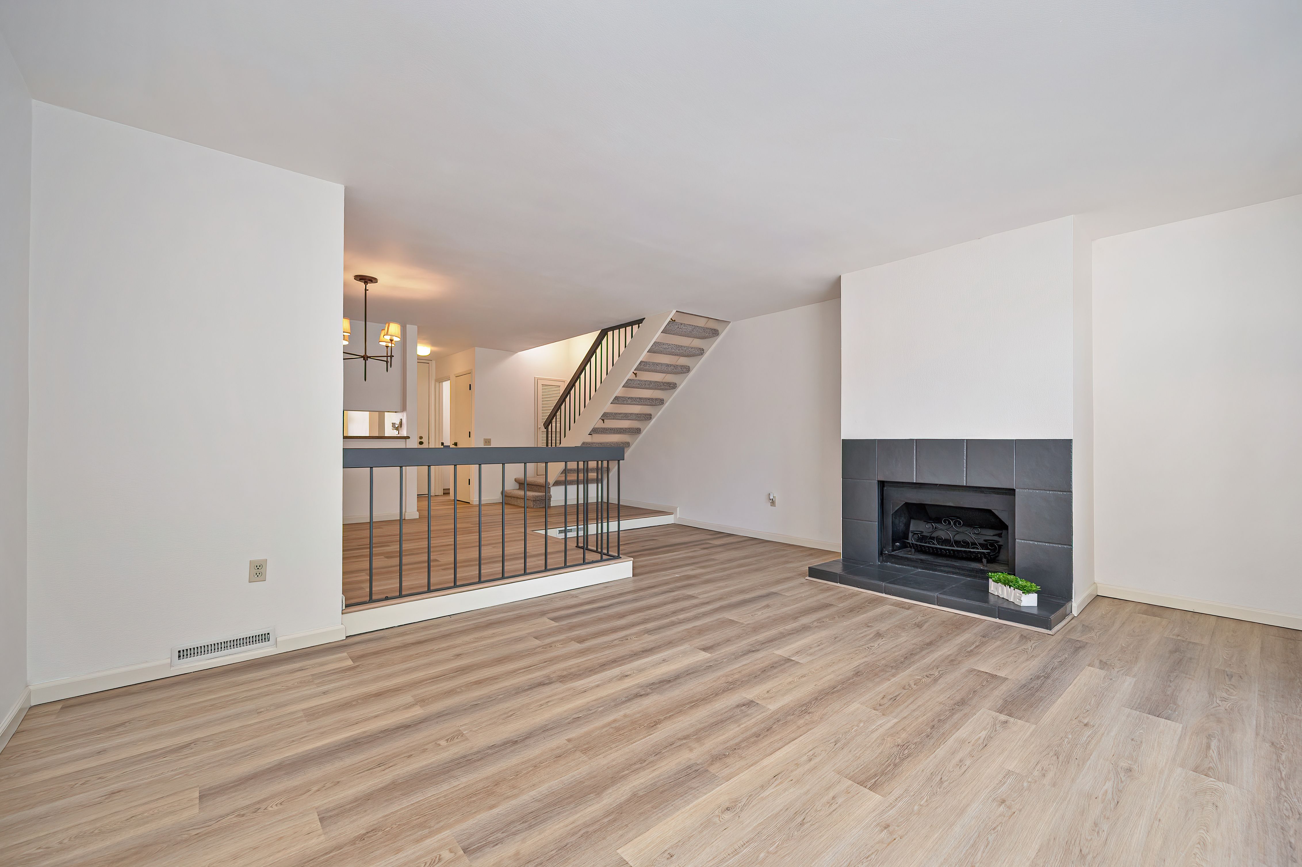  891 Woodside Lane East #2, Sacramento, CA 95825 - 物件實景