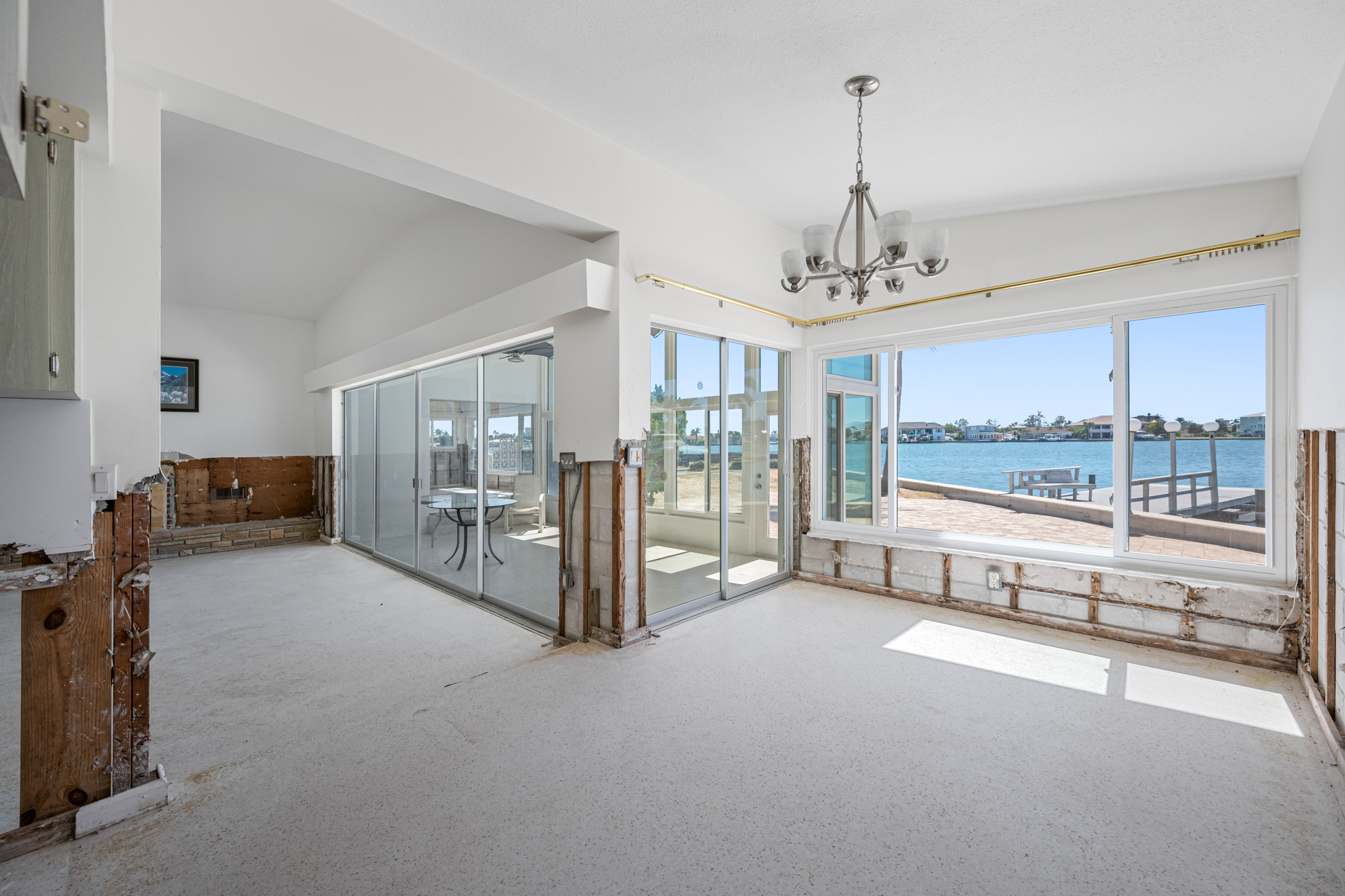 St Pete Beach, Florida, 33706, United States, 3 Bedrooms Bedrooms, ,3 BathroomsBathrooms,Residential,For Sale,1985733