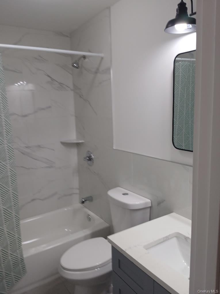 East Patchogue, New York, 11772, United States, 4 Bedrooms Bedrooms, ,1 BathroomBathrooms,Residential,For Sale,1948029