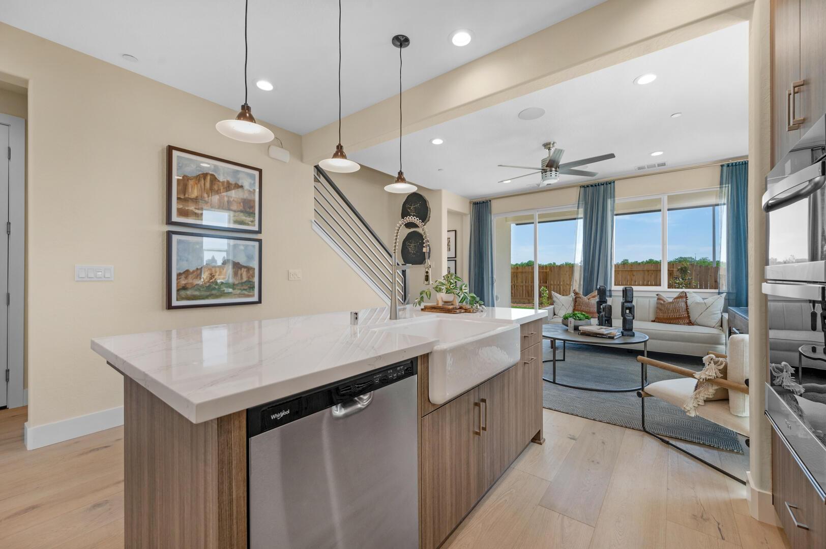 Tulare, California, 93274, United States, 4 Bedrooms Bedrooms, ,3 BathroomsBathrooms,Residential,For Sale,1975165