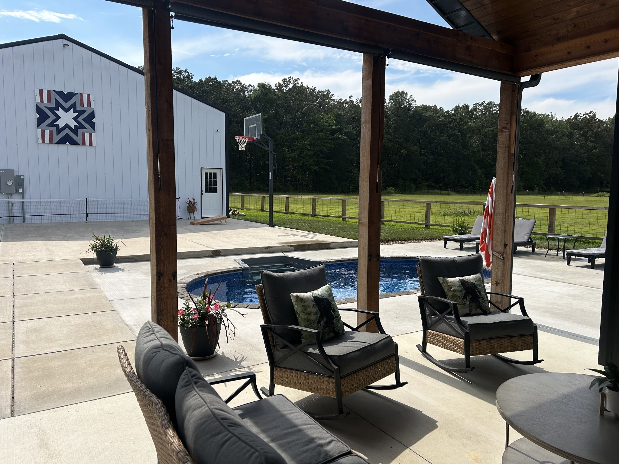 Manchester, Tennessee, 37355, United States, 4 Bedrooms Bedrooms, ,3 BathroomsBathrooms,Residential,For Sale,2015723