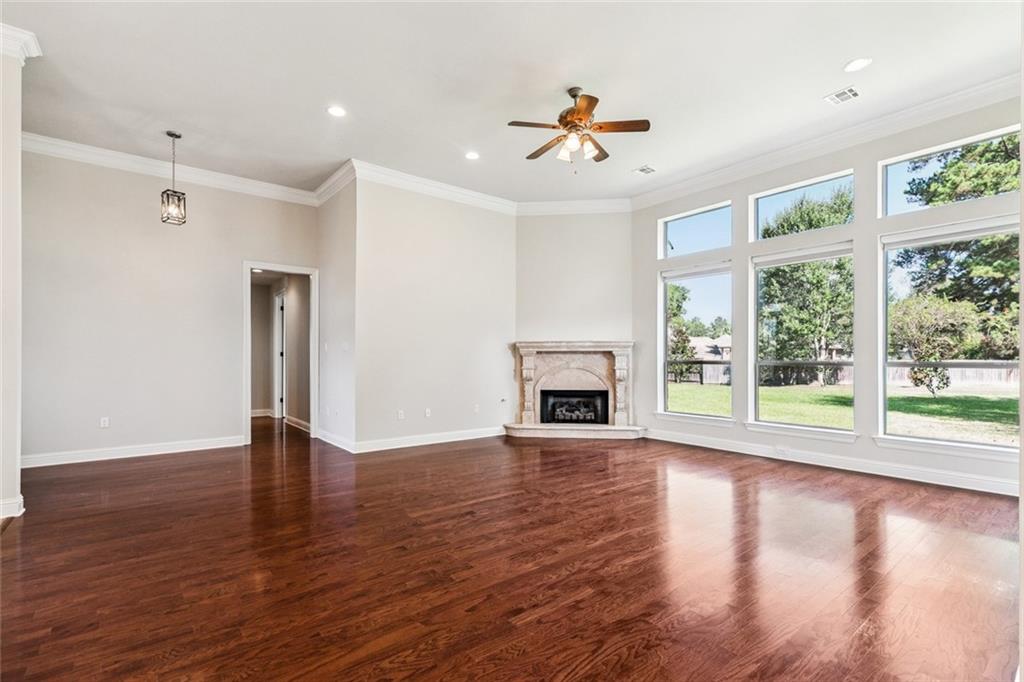 Madisonville, Louisiana, 70447, United States, 4 Bedrooms Bedrooms, ,4 BathroomsBathrooms,Residential,For Sale,1946948