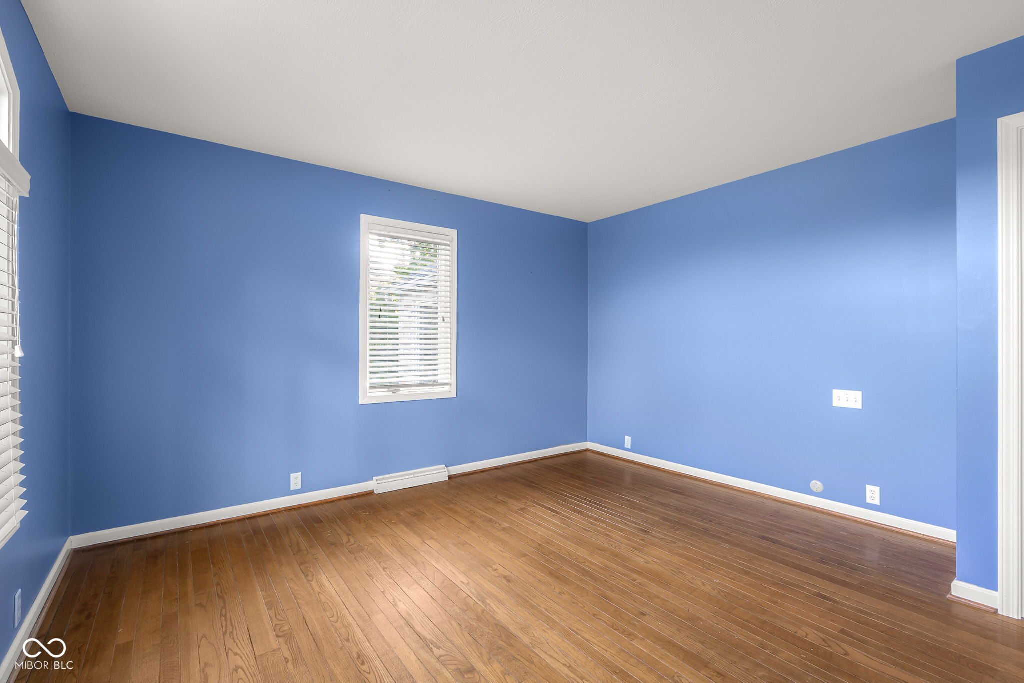 Columbus, Indiana, 47201, United States, 5 Bedrooms Bedrooms, ,6 BathroomsBathrooms,Residential,For Sale,1982008