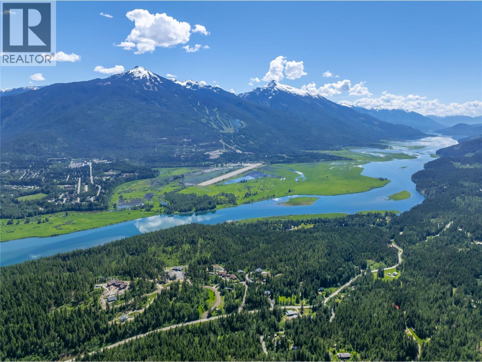 REVELSTOKE, British Columbia, V0E 2S0, CA, 3 Bedrooms Bedrooms, ,1 BathroomBathrooms,Residential,For Sale,1948330