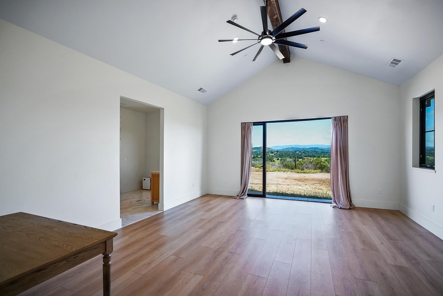 Burson, California, 95225, United States, 4 Bedrooms Bedrooms, ,4 BathroomsBathrooms,Residential,For Sale,2040271