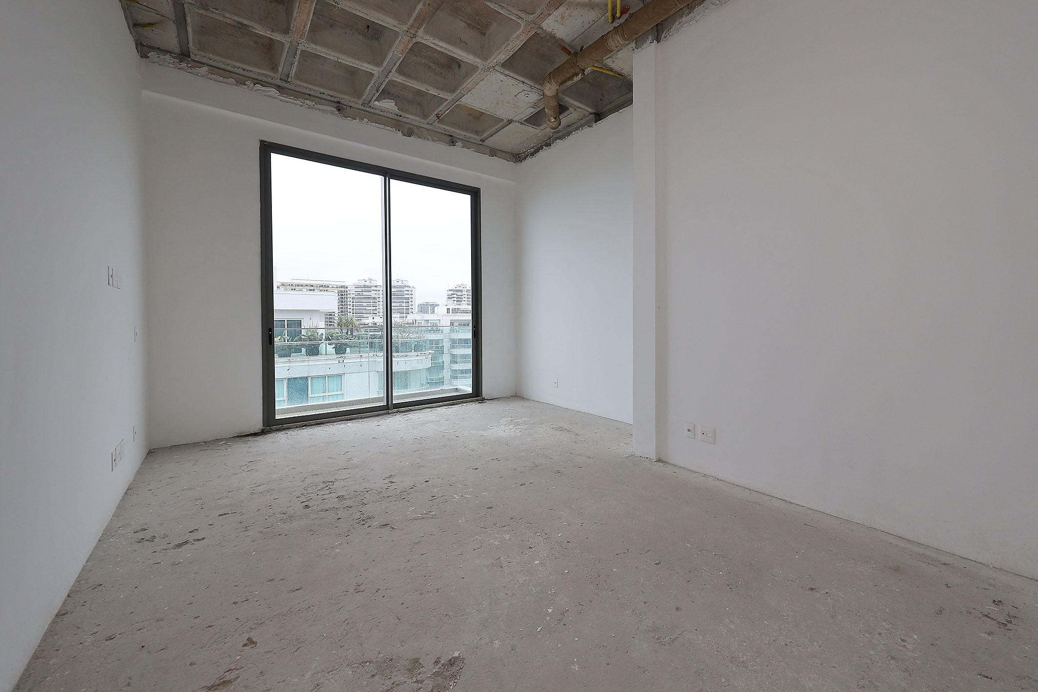  Linear Oceanfront Penthouse with Panoramic Views and Custom Potential - 物件實景