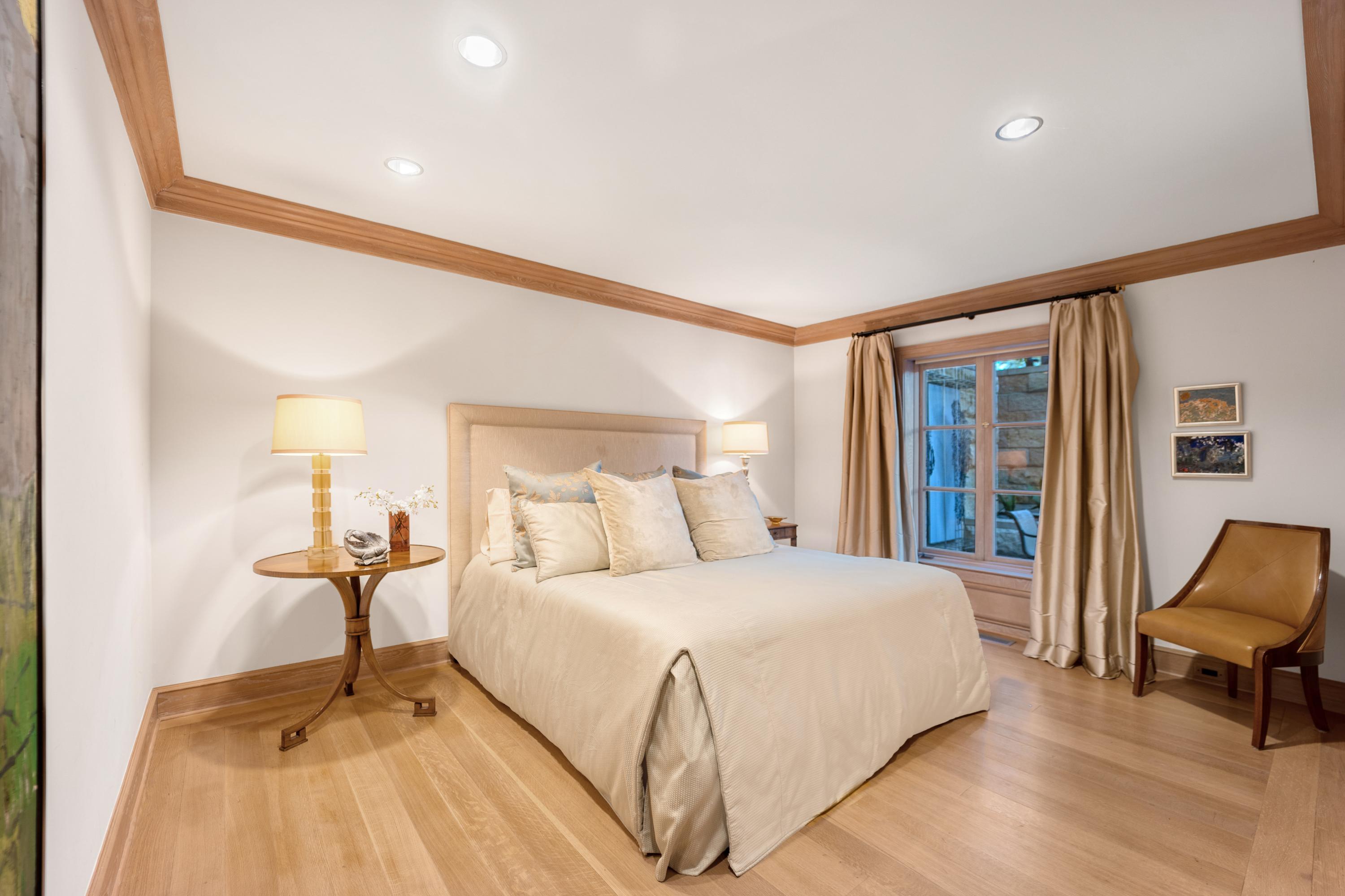  Out of This World - 物件實景