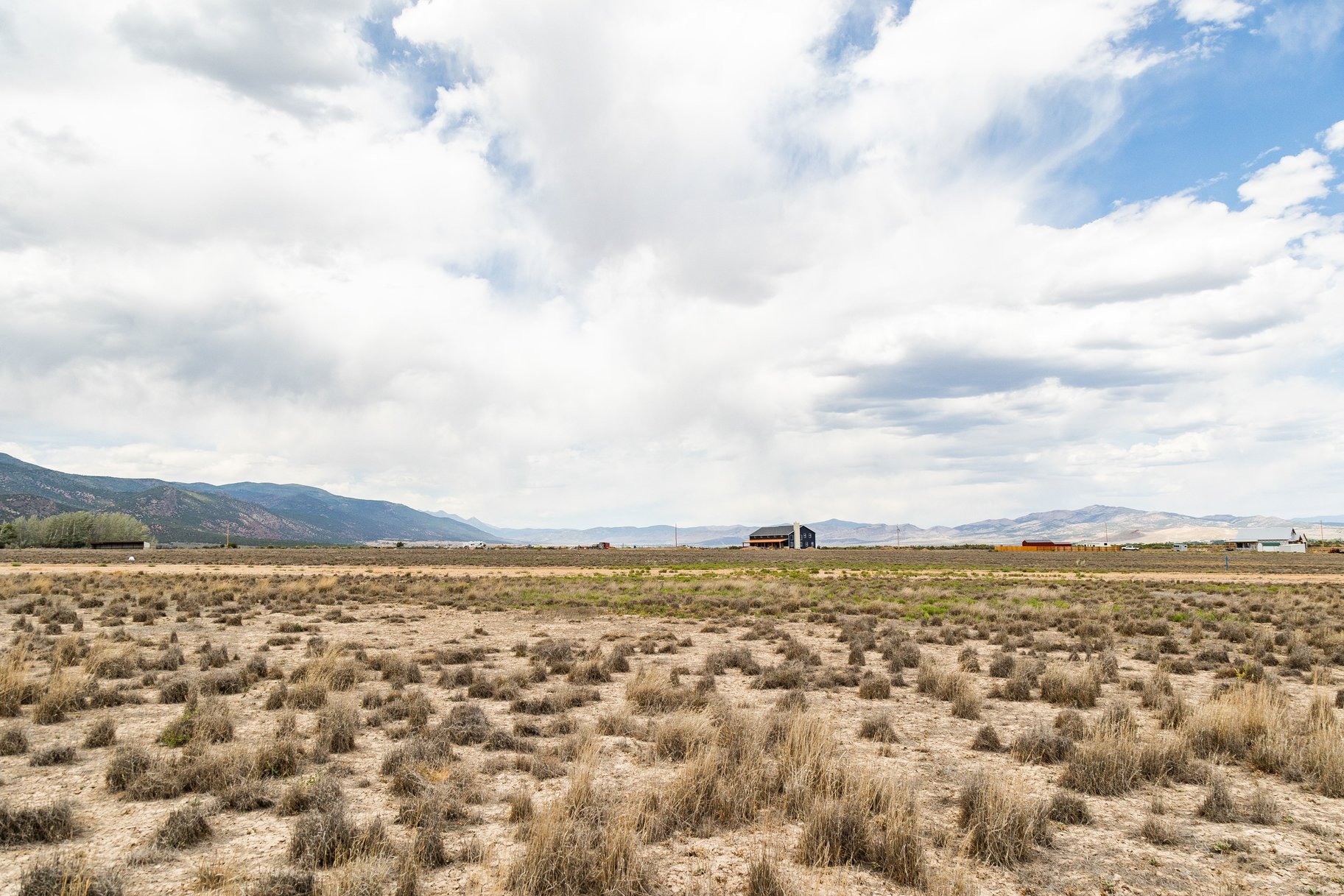  8.5-Acre Lots, No HOA, Stunning Horseshoe Mountain Views - 物件實景