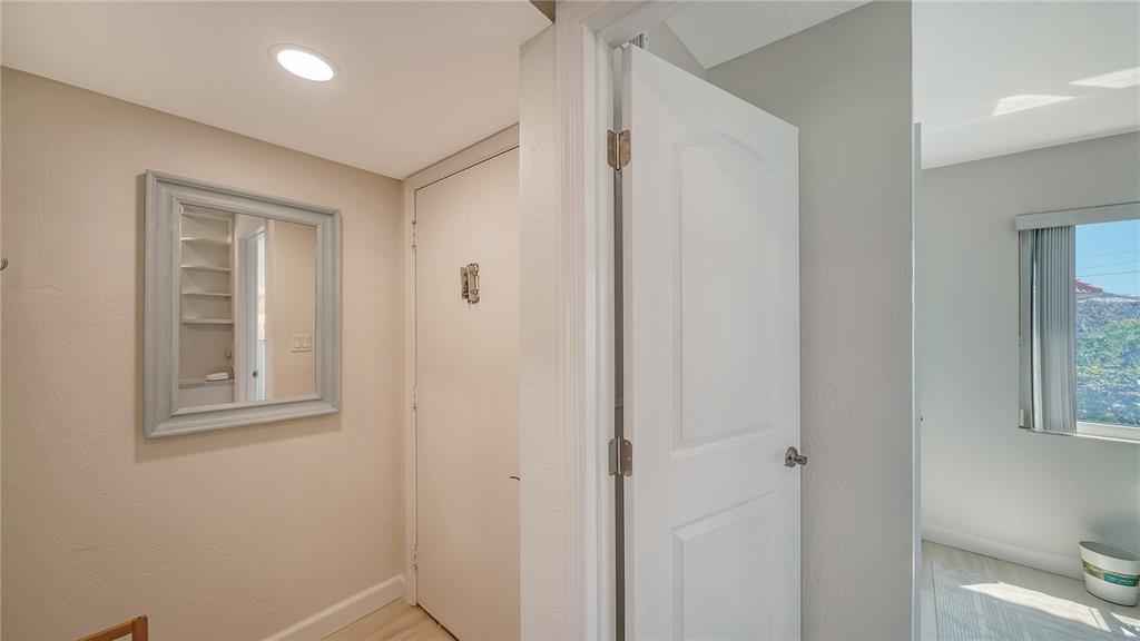 Longboat Key, Florida, 34228, United States, 2 Bedrooms Bedrooms, ,2 BathroomsBathrooms,Residential,For Sale,1993479