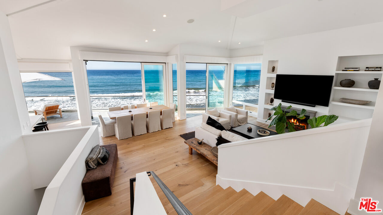 Malibu, California, 90265, United States, 4 Bedrooms Bedrooms, ,5 BathroomsBathrooms,Residential,For Sale,1897741