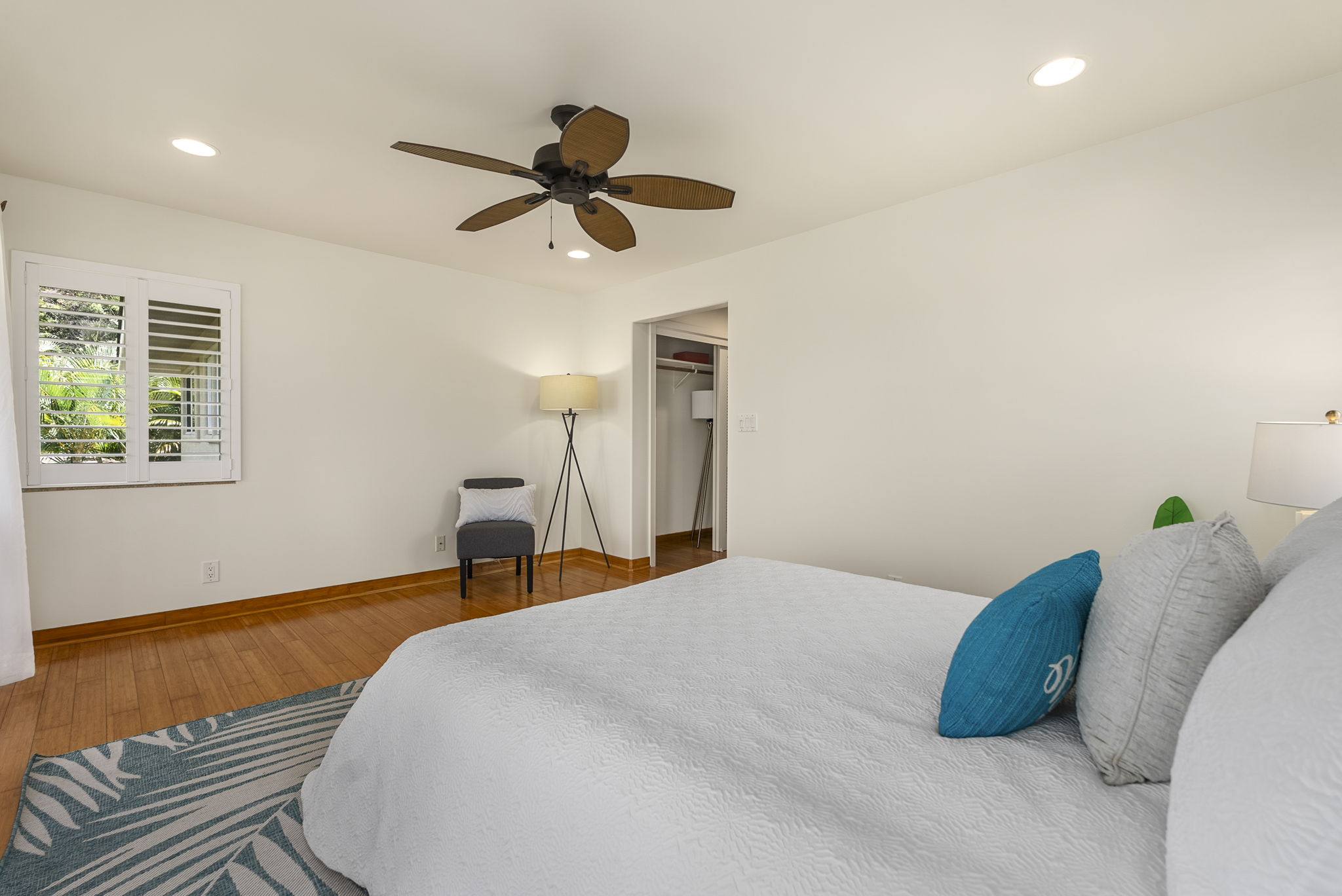 Kailua, Hawaii, 96734, United States, 6 Bedrooms Bedrooms, ,4 BathroomsBathrooms,Residential,For Sale,1981977