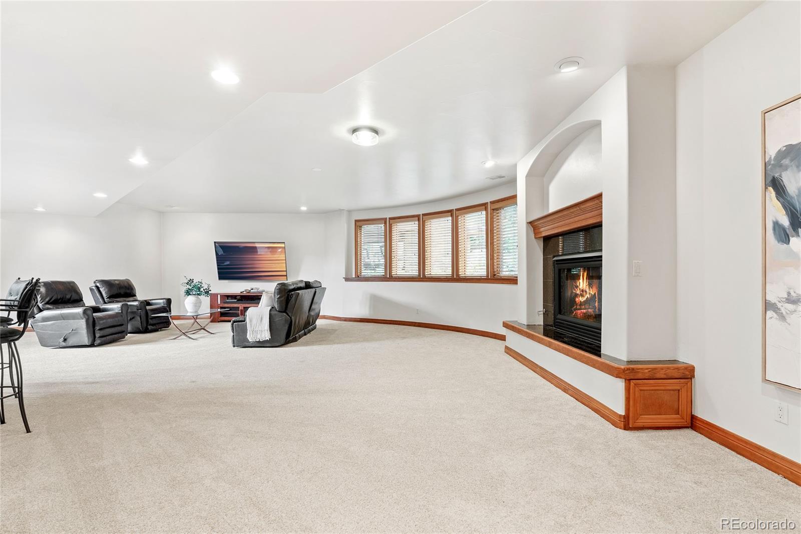 Littleton, Colorado, 80120, United States, 6 Bedrooms Bedrooms, ,7 BathroomsBathrooms,Residential,For Sale,1902050