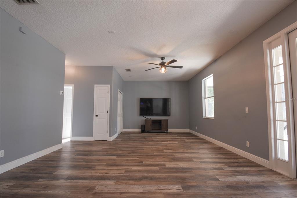 Orlando, Florida, 32828, United States, 4 Bedrooms Bedrooms, ,3 BathroomsBathrooms,Residential,For Sale,1902586