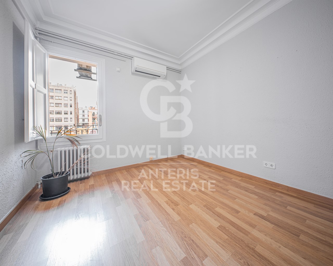 Barcelona, Catalonia, ES, 6 Bedrooms Bedrooms, ,3 BathroomsBathrooms,Residential,For Sale,1907605