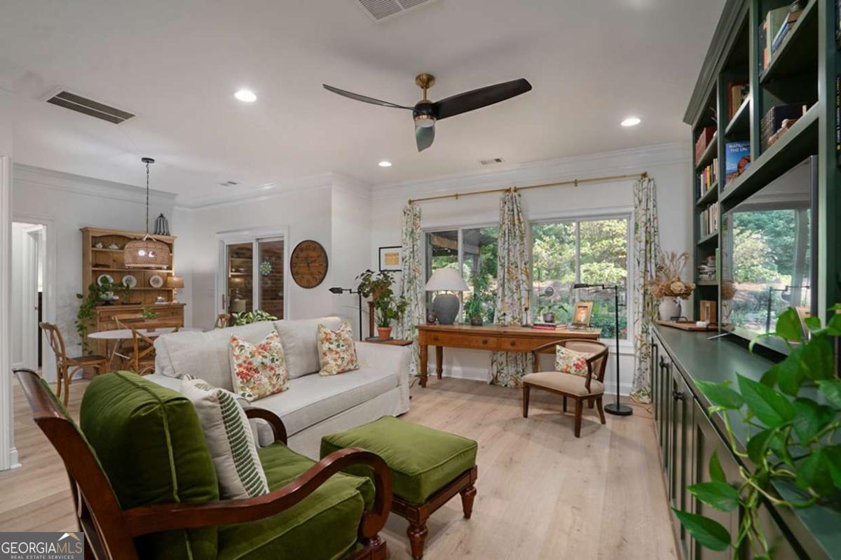 Watkinsville, Georgia, 30677, United States, 2 Bedrooms Bedrooms, ,2 BathroomsBathrooms,Residential,For Sale,1957394