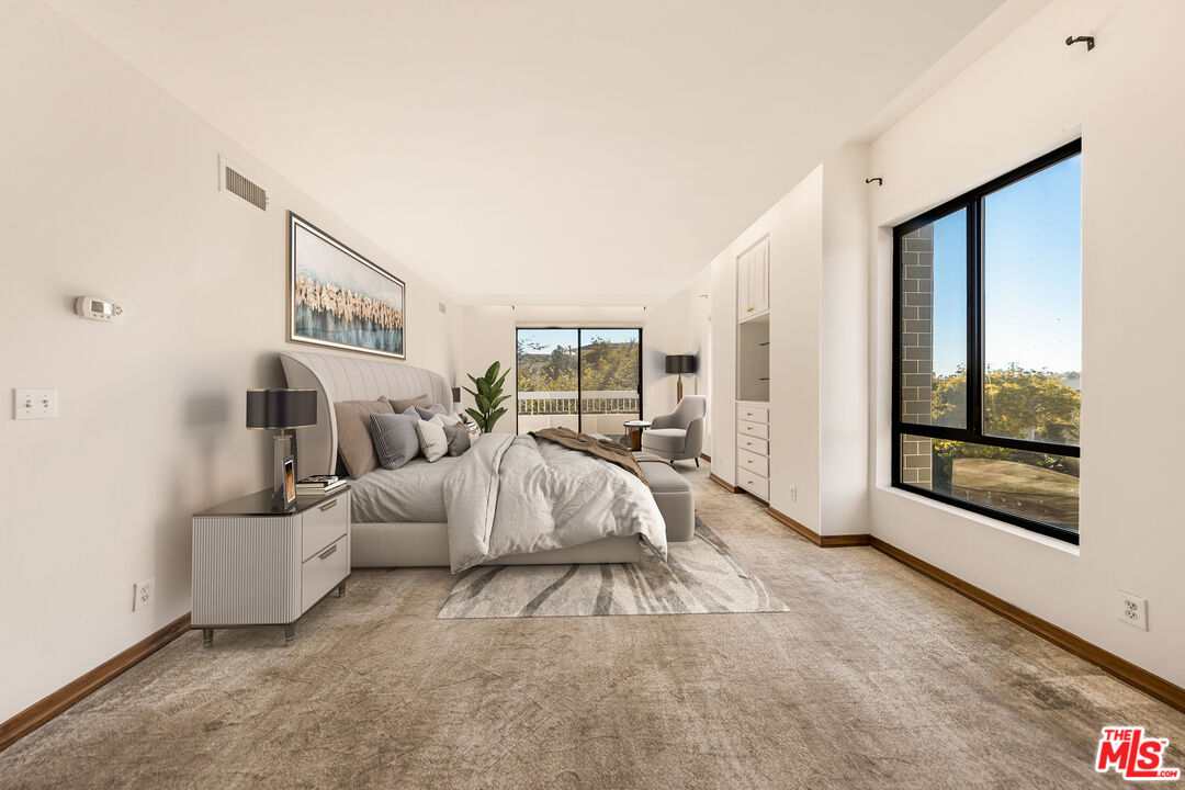 Los Angeles, California, 90035, United States, 3 Bedrooms Bedrooms, ,4 BathroomsBathrooms,Residential,For Sale,1989035