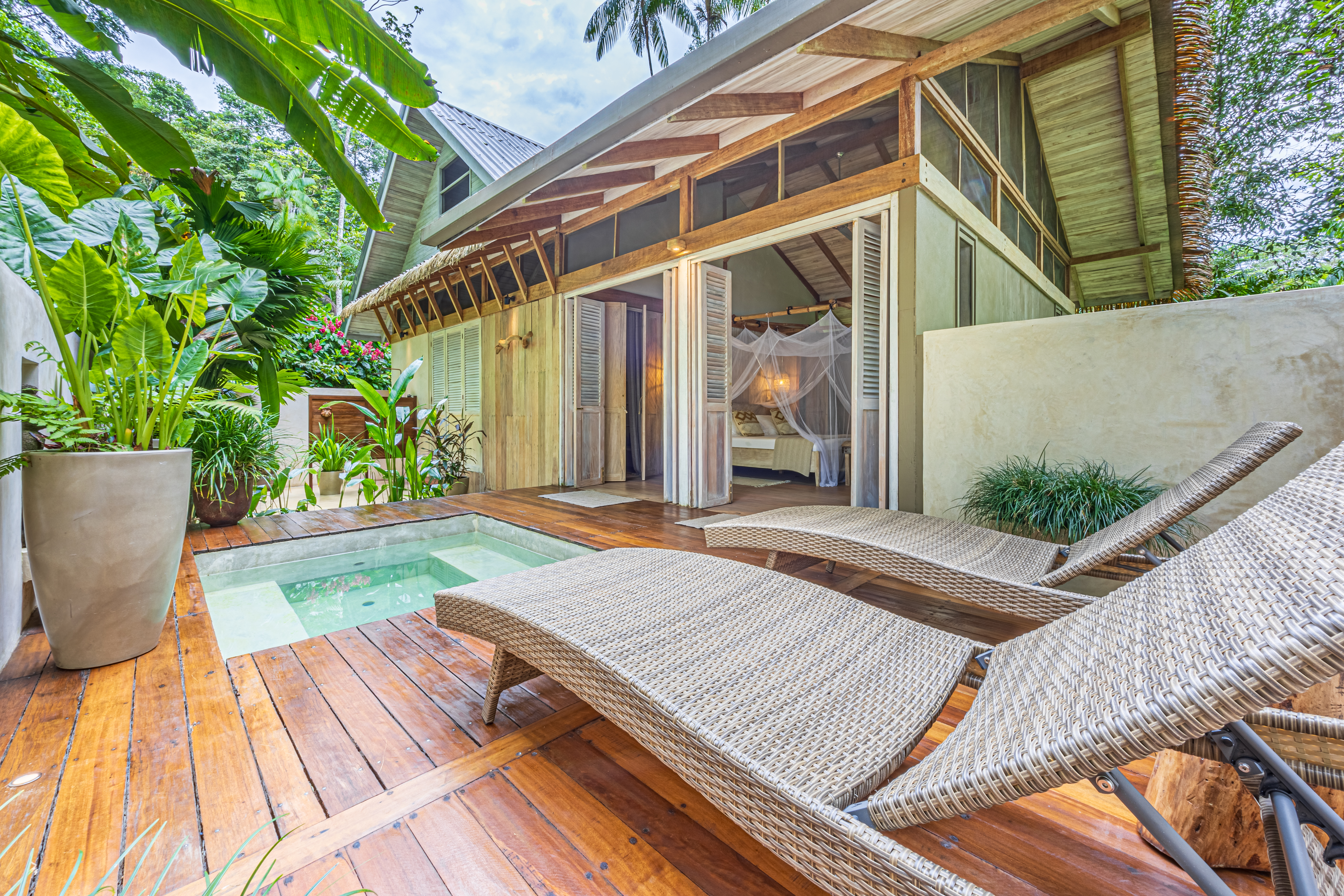 Golfito, Puntarenas, CR, 15 Bedrooms Bedrooms, ,13 BathroomsBathrooms,Residential,For Sale,1903279