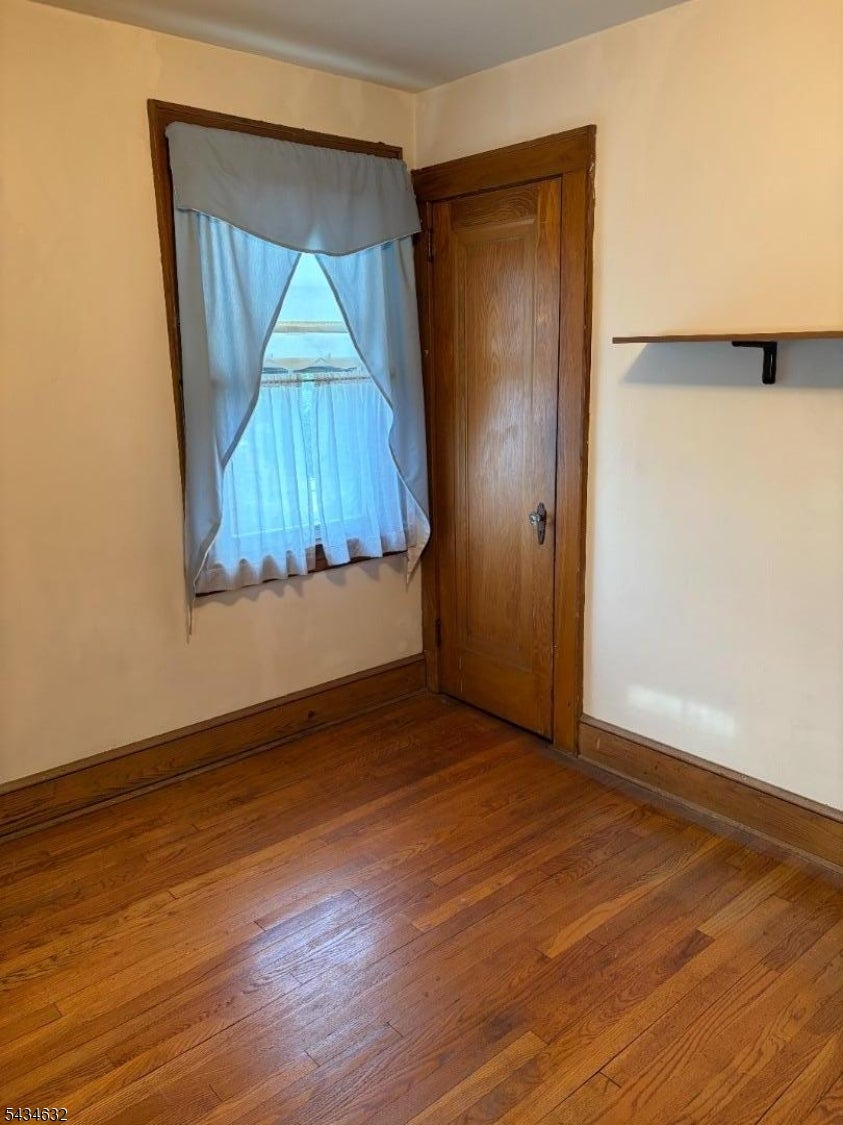Bloomfield Twp., New Jersey, 07003, United States, 3 Bedrooms Bedrooms, ,1 BathroomBathrooms,Residential,For Sale,2048064