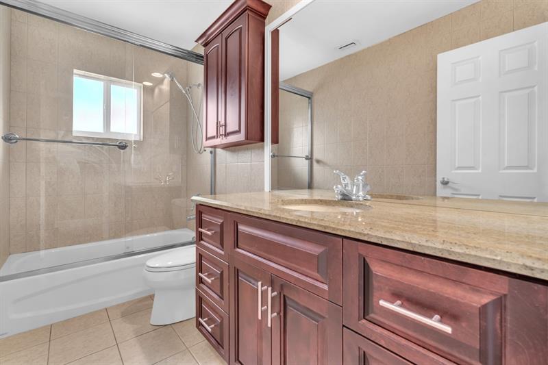 Plantation, Florida, 33317, United States, 4 Bedrooms Bedrooms, ,3 BathroomsBathrooms,Residential,For Sale,1988263