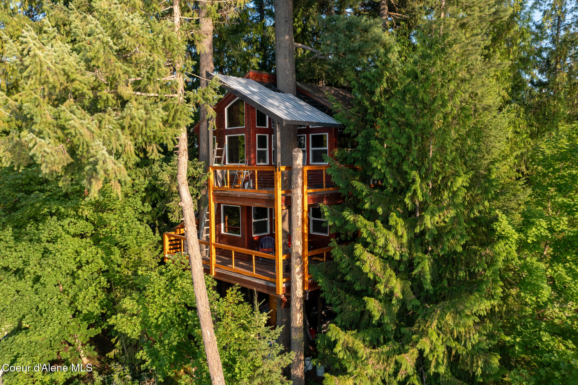 Newport, Washington, 99156, United States, 3 Bedrooms Bedrooms, ,3 BathroomsBathrooms,Residential,For Sale,1900735