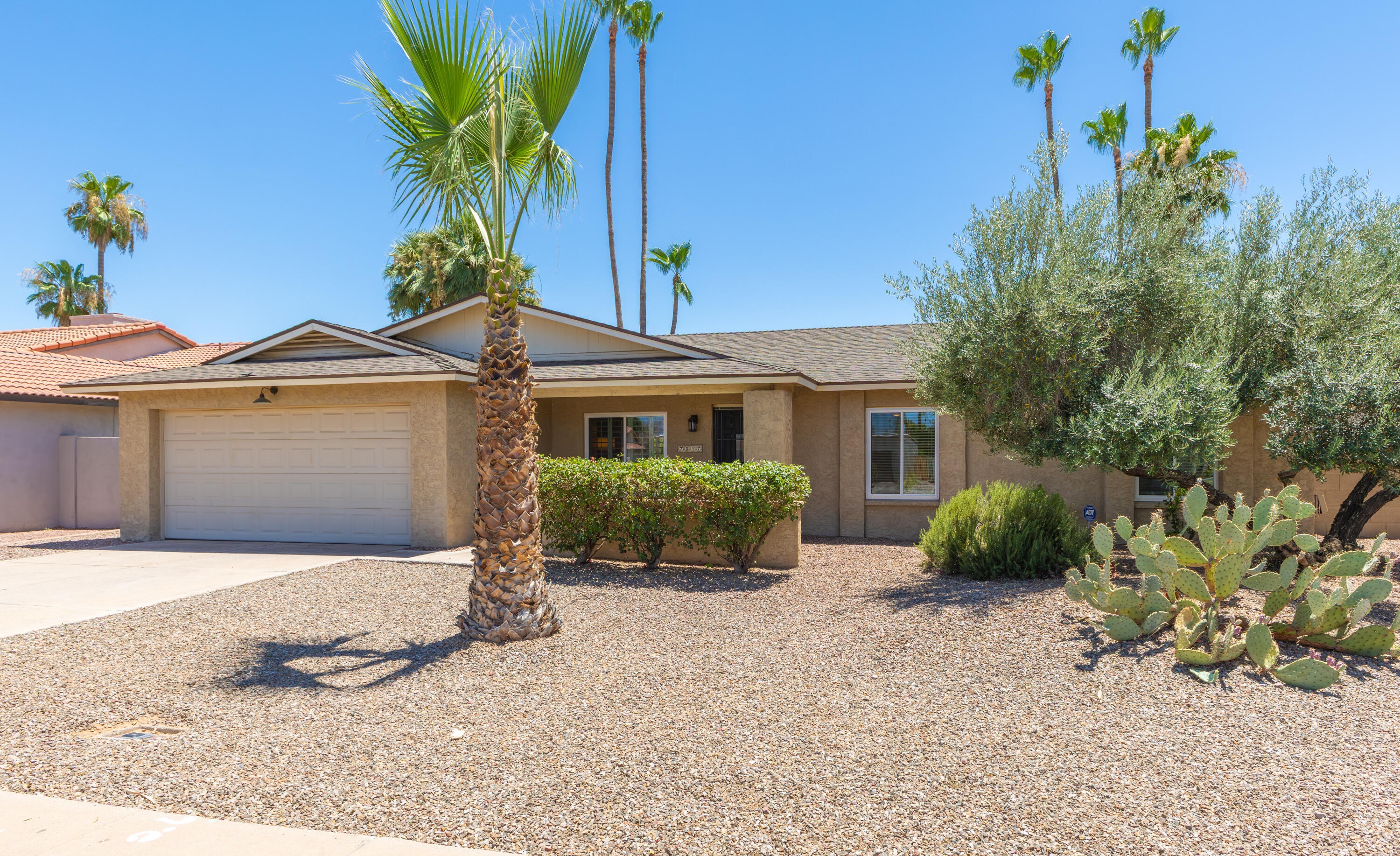  7917 E Vía de Belleza  Scottsdale, AZ - 物件實景