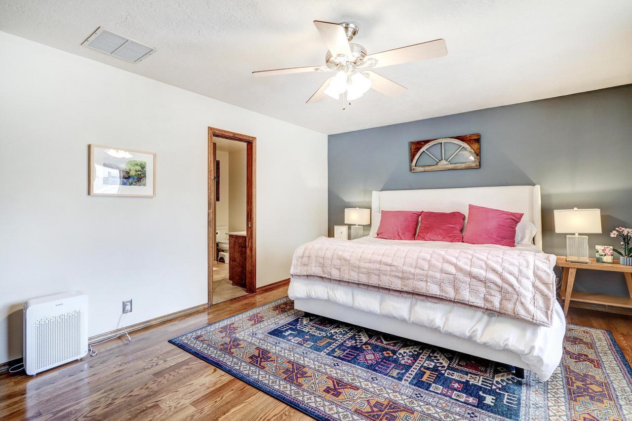 1116 Castellano Court SE, Albuquerque, New Mexico, 87123, United States, 4 Bedrooms Bedrooms, ,3 BathroomsBathrooms,Residential,For Sale,1116 Castellano Court SE,1627649