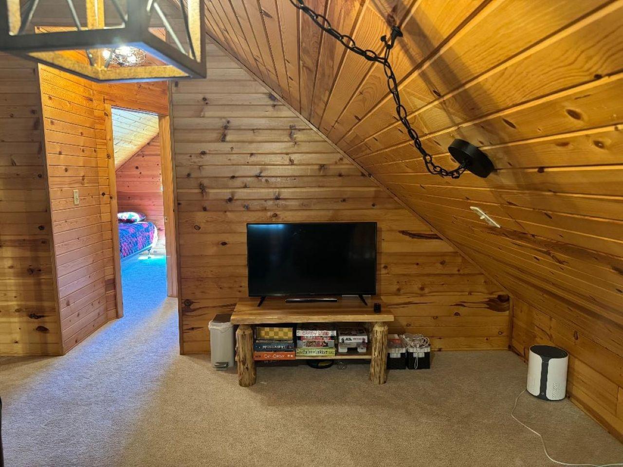 Eisenstein, Wisconsin, 54552, United States, 4 Bedrooms Bedrooms, ,3 BathroomsBathrooms,Residential,For Sale,1974419