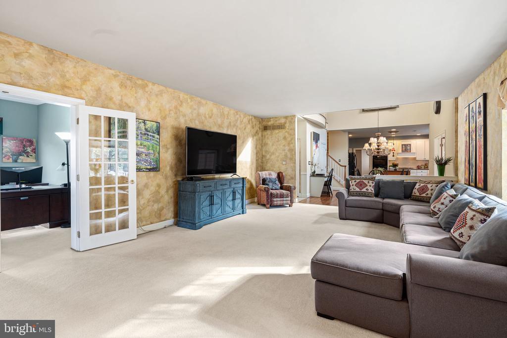 New Hope, Pennsylvania, 18938, United States, 4 Bedrooms Bedrooms, ,5 BathroomsBathrooms,Residential,For Sale,1987976