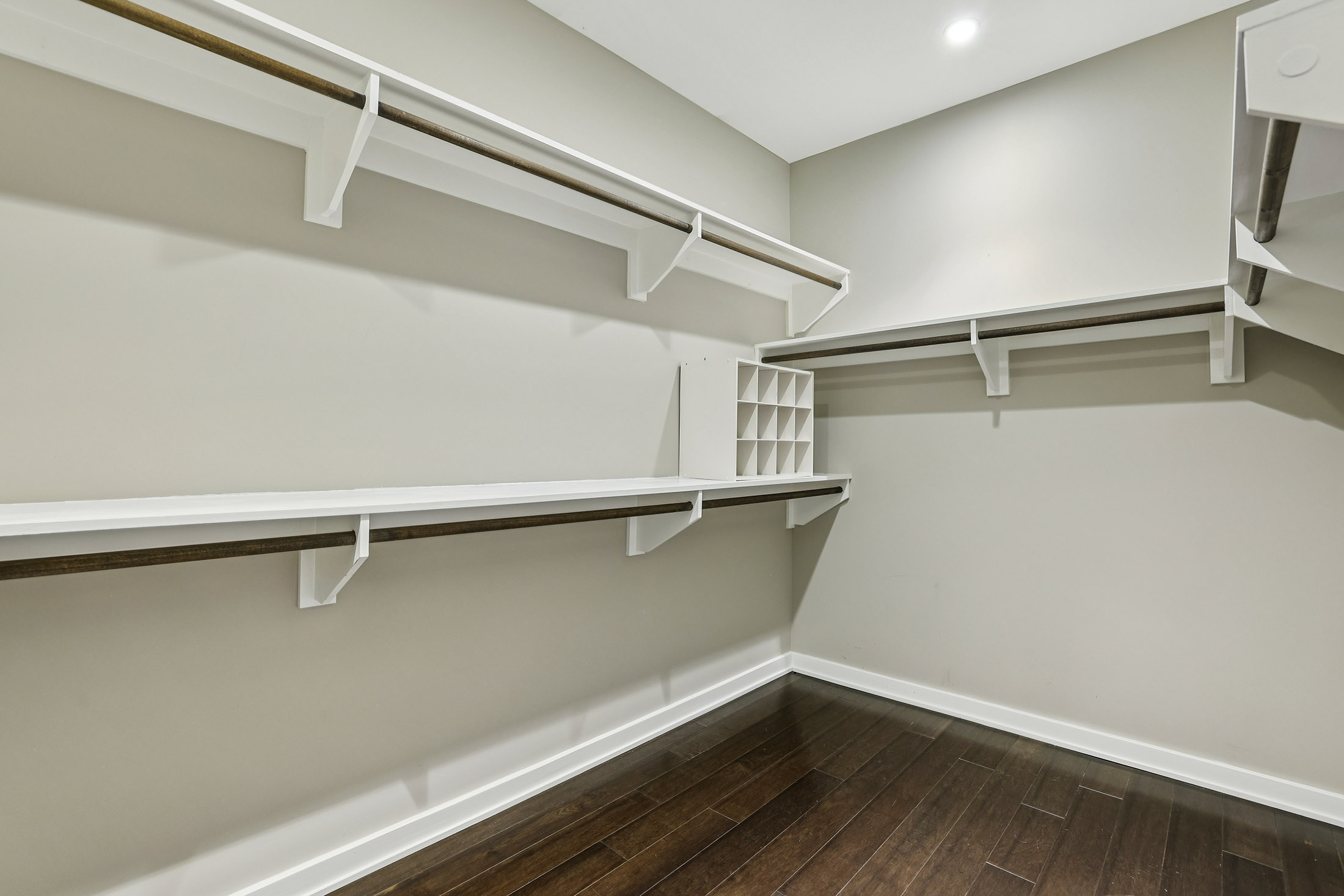  Elegant Brownstone-style Townhome in Gated Community in the Heart of Brookhaven - 物件實景
