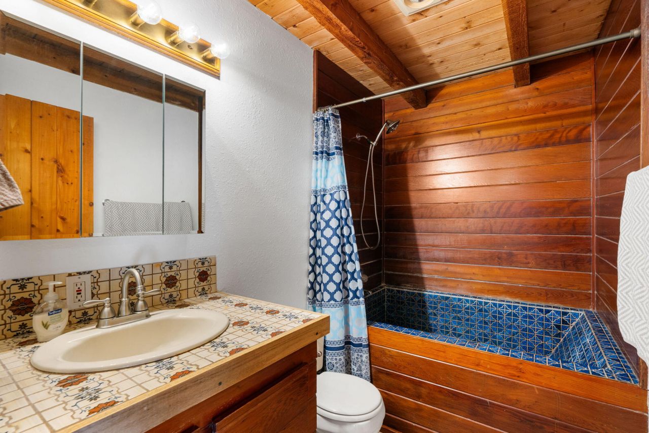 Jemez Springs, New Mexico, 87025, United States, 3 Bedrooms Bedrooms, ,2 BathroomsBathrooms,Residential,For Sale,1903499