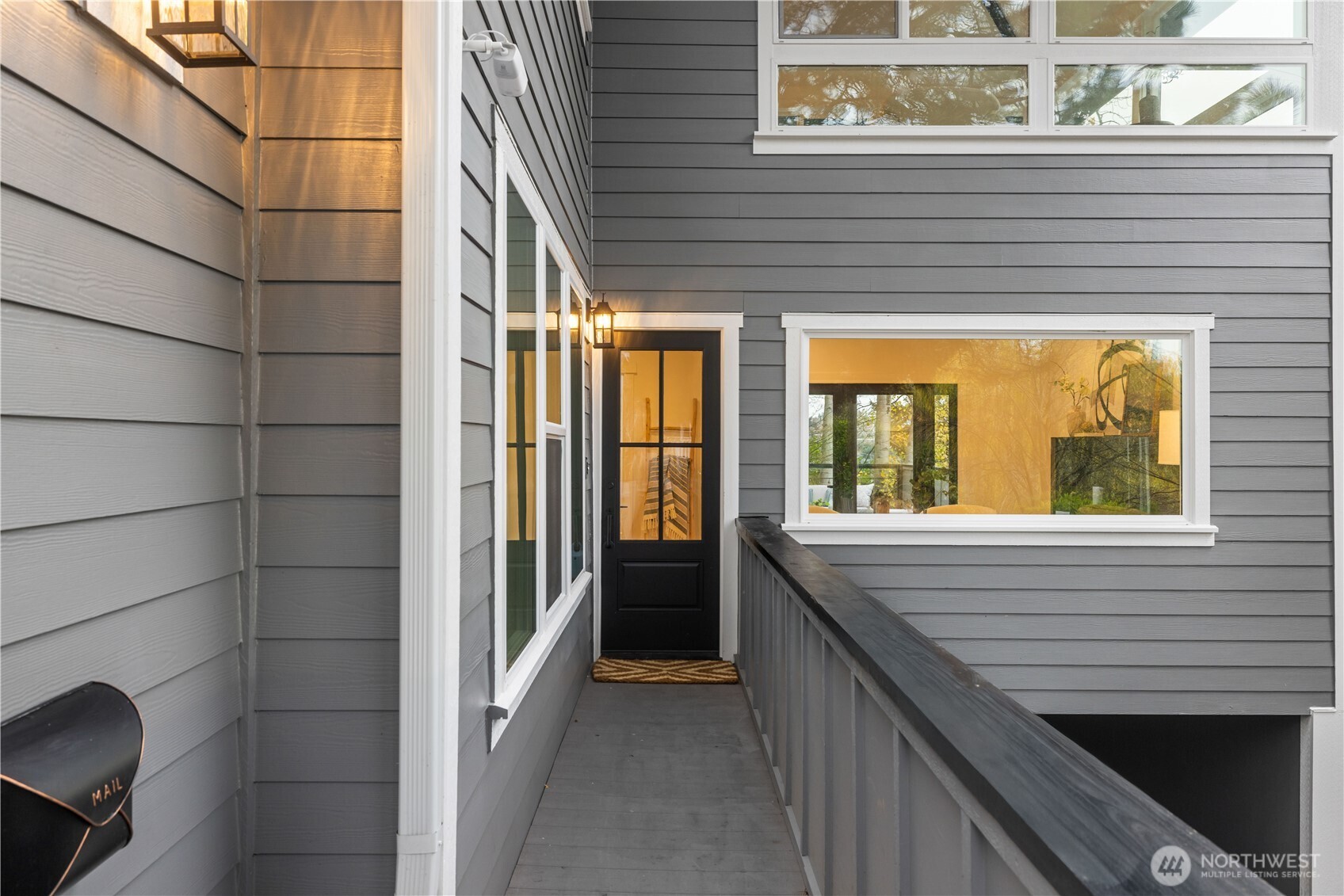 Seattle, Washington, 98109, United States, 3 Bedrooms Bedrooms, ,1 BathroomBathrooms,Residential,For Sale,1999766