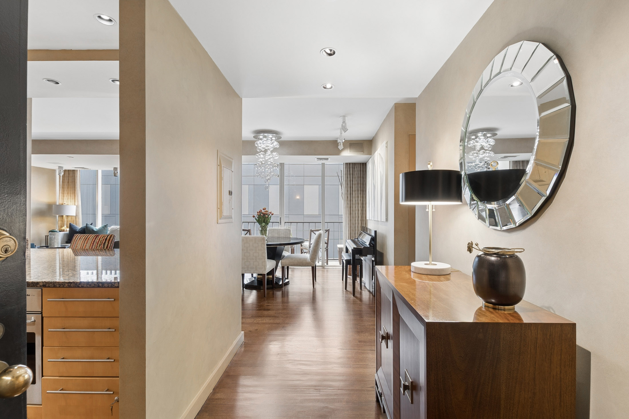  Embrace Midtown Living at Colony House - 物件實景