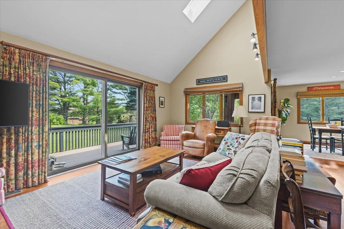 Stowe, Vermont, 05672, United States, 4 Bedrooms Bedrooms, ,3 BathroomsBathrooms,Residential,For Sale,1867745