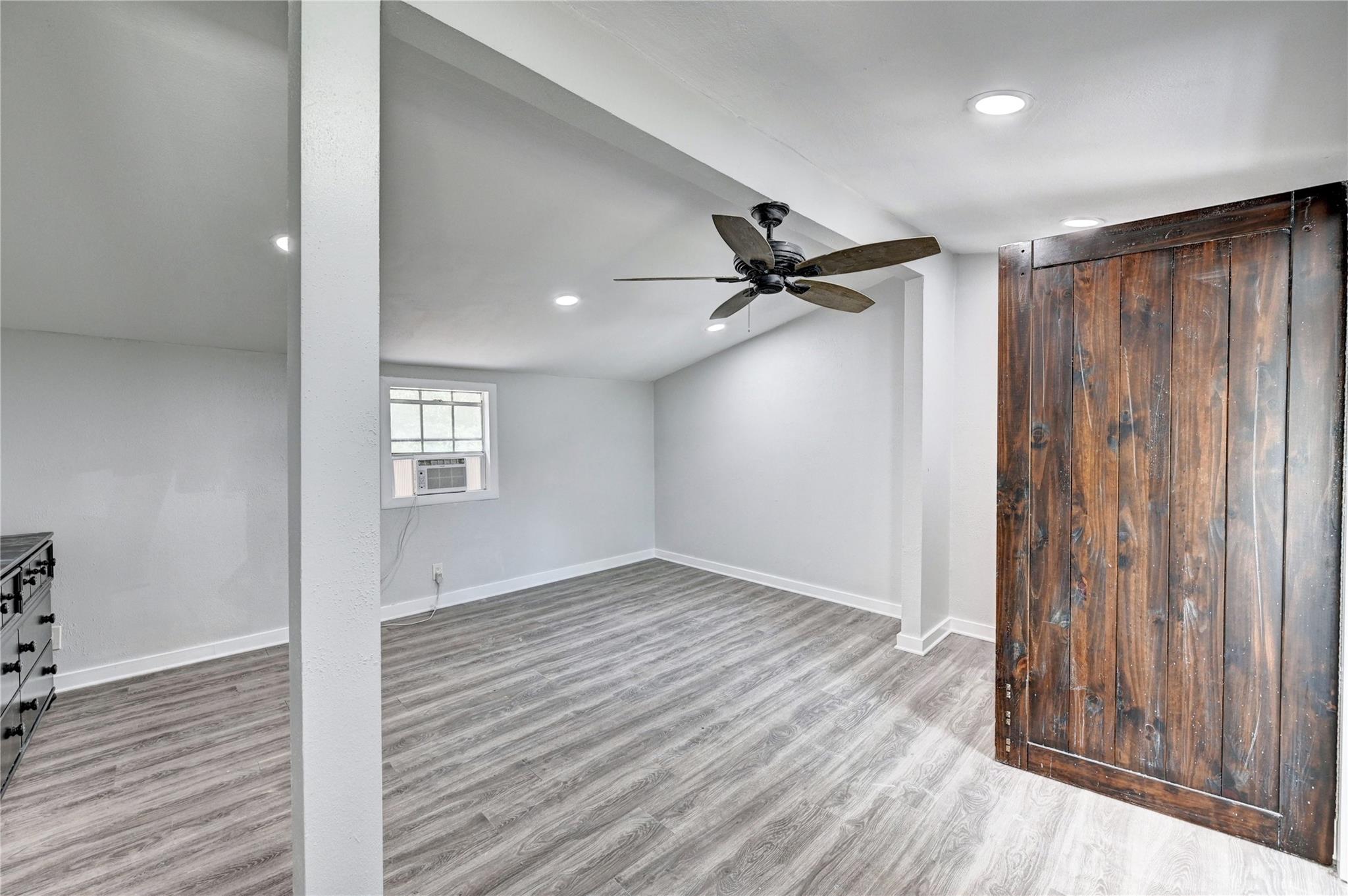 Huntsville, Texas, 77320, United States, 4 Bedrooms Bedrooms, ,3 BathroomsBathrooms,Residential,For Sale,1921043