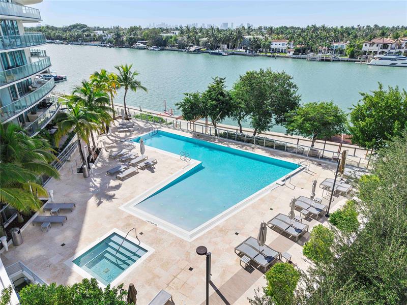 Miami Beach, Florida, 33141, United States, 2 Bedrooms Bedrooms, ,2 BathroomsBathrooms,Residential,For Sale,1990899