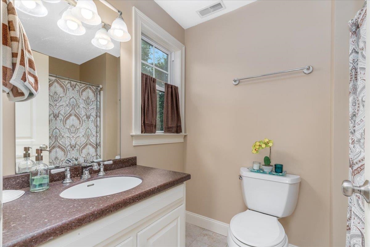 Bedford, New Hampshire, 03110, United States, 4 Bedrooms Bedrooms, ,5 BathroomsBathrooms,Residential,For Sale,1865787