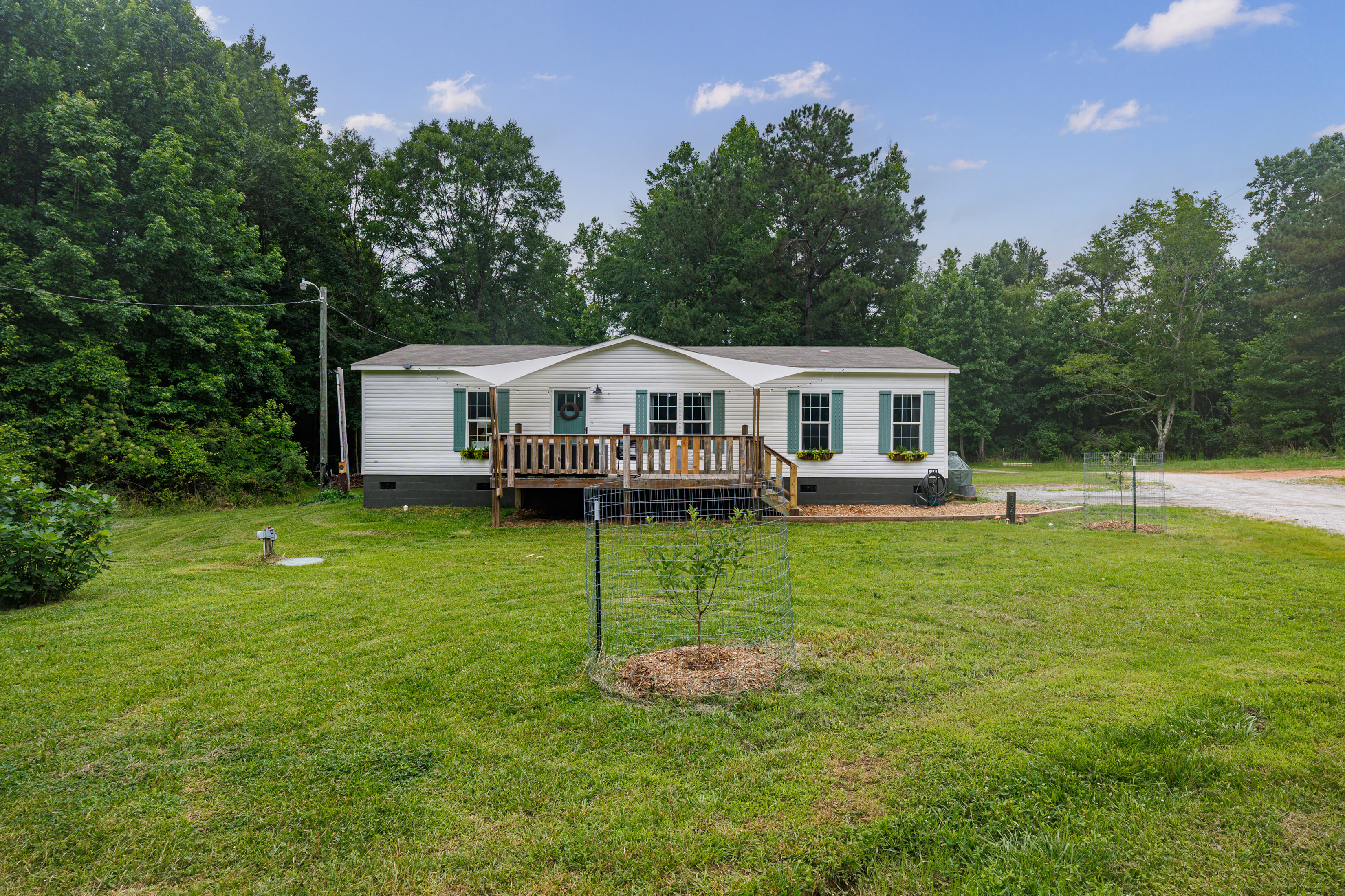  Completely Refreshed Home on Five Private Acres - 物件實景