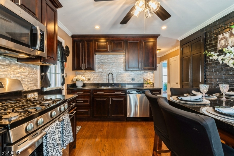 Rahway City, New Jersey, 07065, United States, 3 Bedrooms Bedrooms, ,2 BathroomsBathrooms,Residential,For Sale,1883212