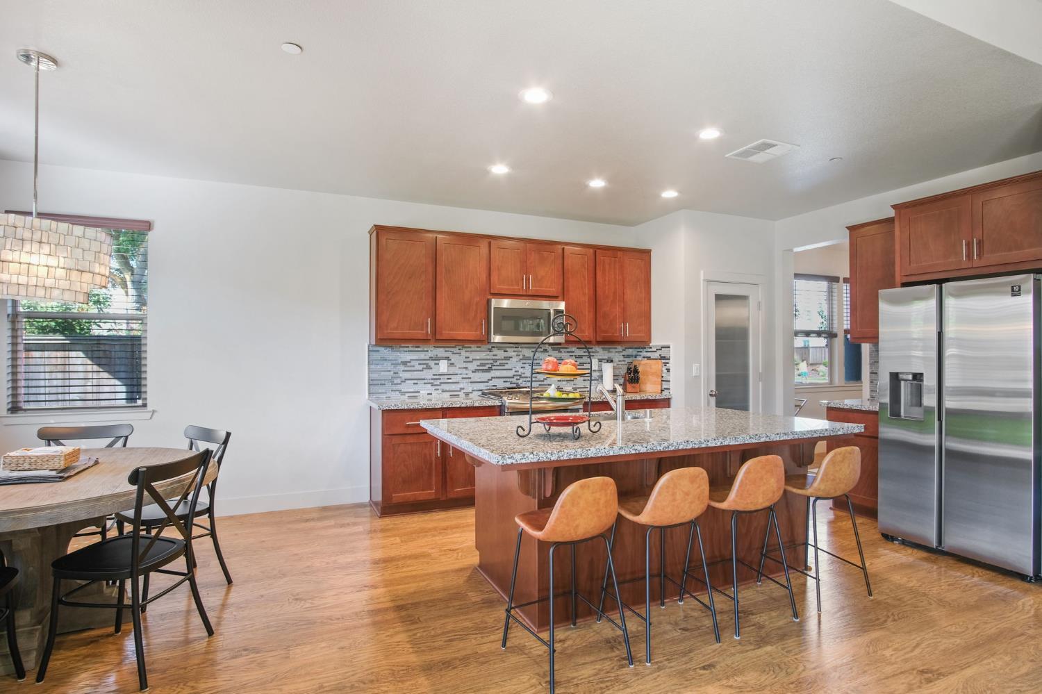 Oakdale, California, 95361, United States, 3 Bedrooms Bedrooms, ,2 BathroomsBathrooms,Residential,For Sale,1985752