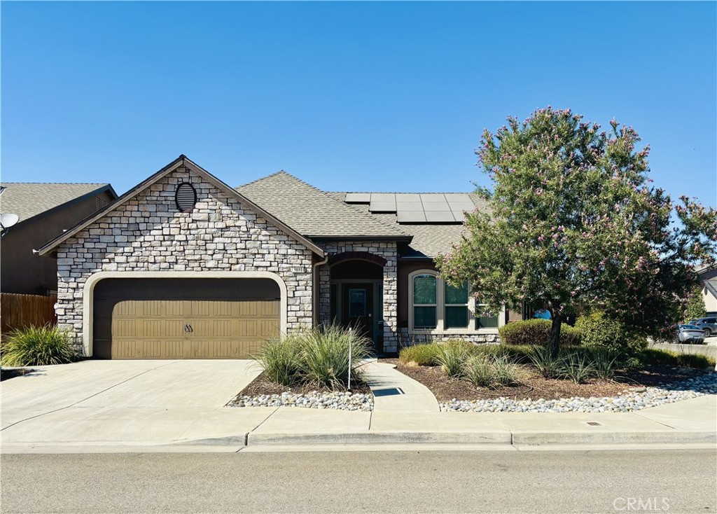 Clovis, California, 93619, United States, 3 Bedrooms Bedrooms, ,2 BathroomsBathrooms,Residential,For Sale,1919541