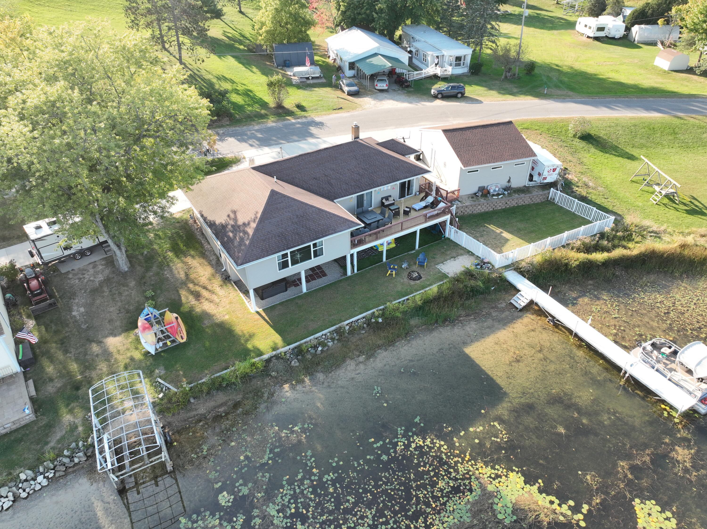 Fremont, Michigan, 49412, United States, 3 Bedrooms Bedrooms, ,2 BathroomsBathrooms,Residential,For Sale,1743034