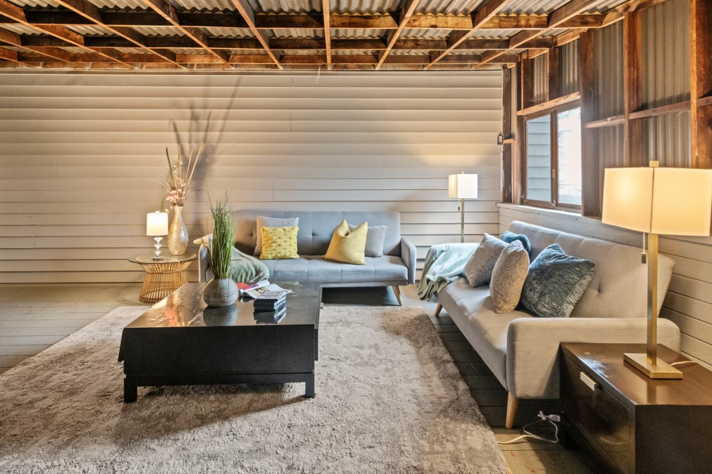 Pacifica, California, 94044, United States, 4 Bedrooms Bedrooms, ,5 BathroomsBathrooms,Residential,For Sale,1988346