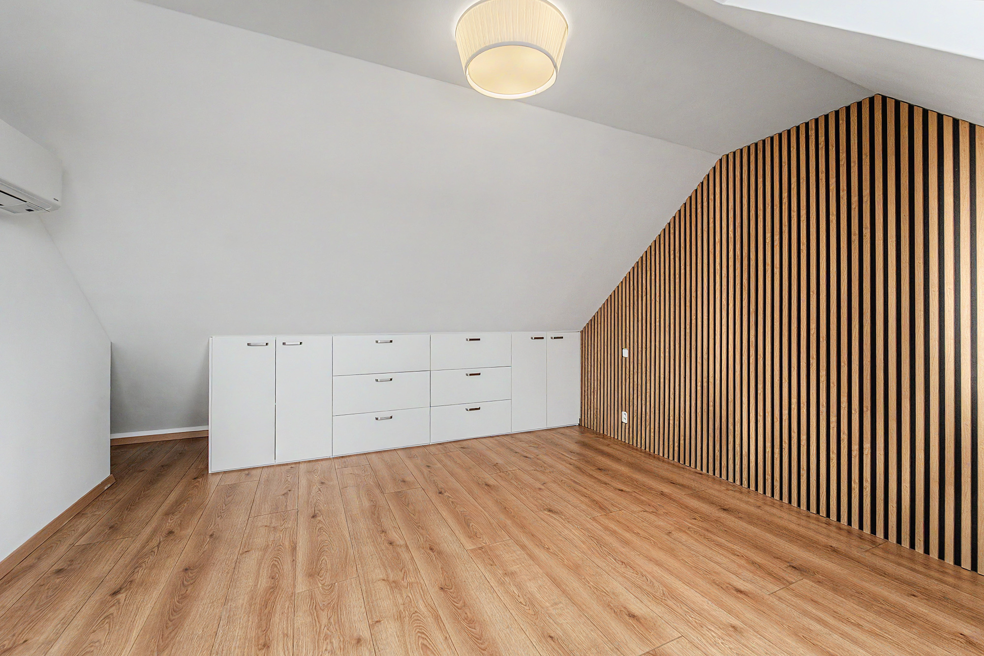  Bright split-level attic apartment with a terrace - 物件實景
