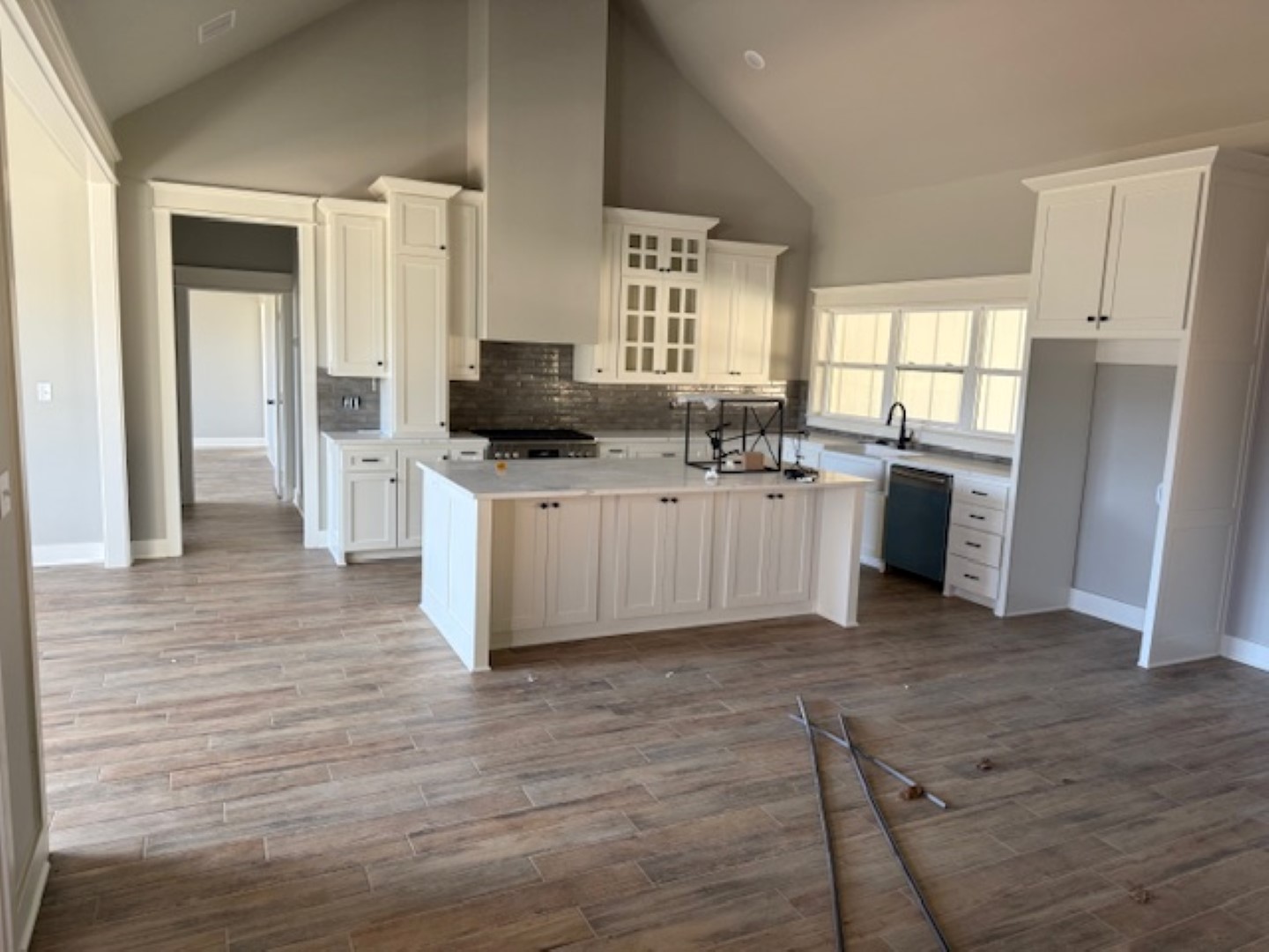 Tyler, Texas, 75706, United States, 4 Bedrooms Bedrooms, ,4 BathroomsBathrooms,Residential,For Sale,1983227