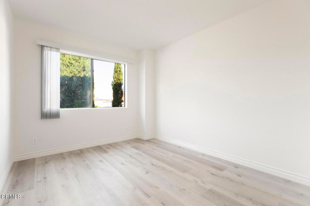 Glendale, California, 91205, United States, 3 Bedrooms Bedrooms, ,2 BathroomsBathrooms,Residential,For Sale,1938623