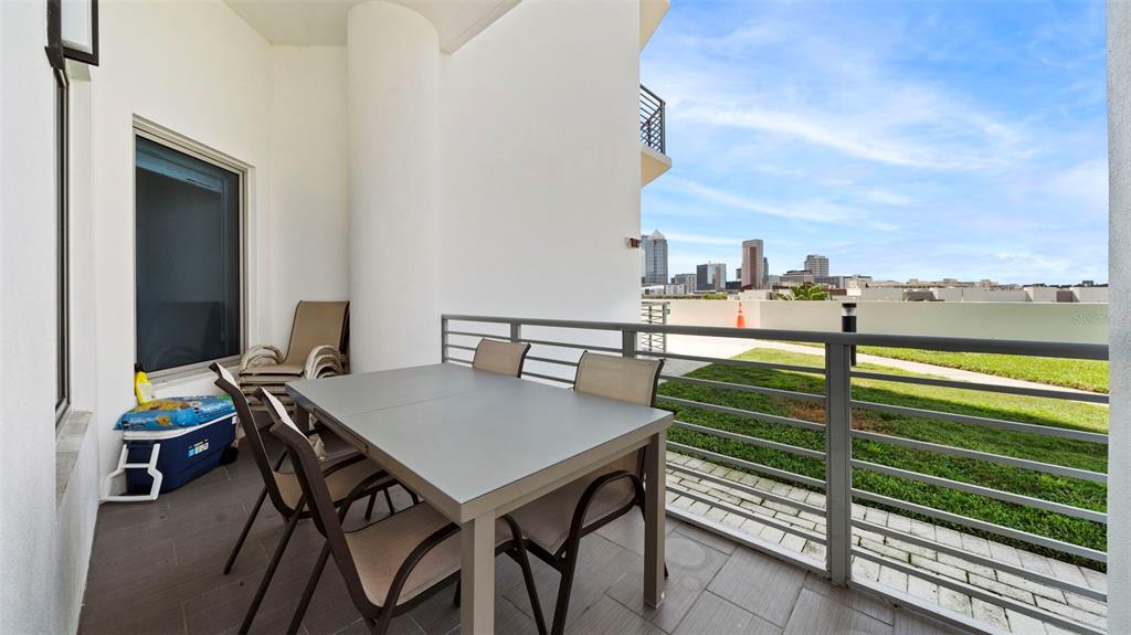 Tampa, Florida, 33602, United States, 2 Bedrooms Bedrooms, ,2 BathroomsBathrooms,Residential,For Sale,1976290